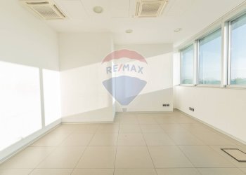 Stanza vuota - Ufficio Via Archimede Pasquinelli
 
2/A, Jesi - foto 3