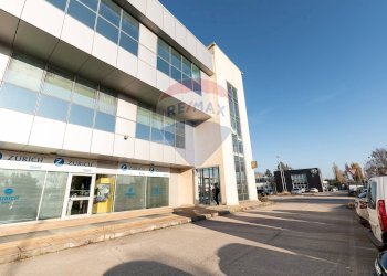 Edificio all\'aperto - Ufficio Via Archimede Pasquinelli
 
2/A, Jesi - foto 13