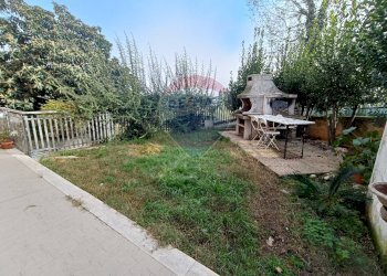 Giardino - Appartamento Via Della Montagnola
 
4, Perugia - foto 12