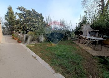 Giardino - Appartamento Via Della Montagnola
 
4, Perugia - foto 14