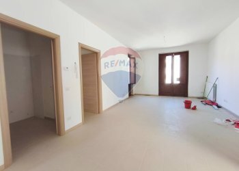 Stanza vuota - Quadrilocale G46F+X5 Cerzeto, Provincia di Cosenza, Cerzeto - foto 14