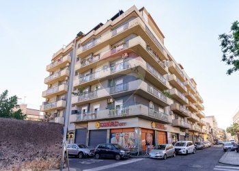 Edificio all\'aperto - Appartamento Via Wzì
 
137, Catania - foto 1
