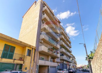 Edificio all\'aperto - Appartamento Via Wzì
 
137, Catania - foto 2