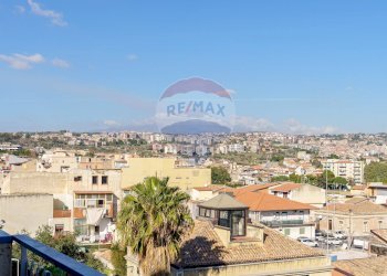 Edificio all\'aperto - Appartamento Via Wzì
 
137, Catania - foto 32