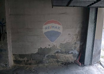 Dettagli - Box Via Del Bosco
 
360, Catania - foto 9