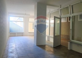 Stanza vuota - Locale Commerciale via Ponzanino
 
12/A, Trieste - foto 1