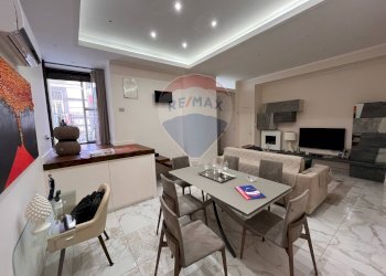 Sala da pranzo - Trilocale Via Torquato tasso
 
169, Napoli - foto 1