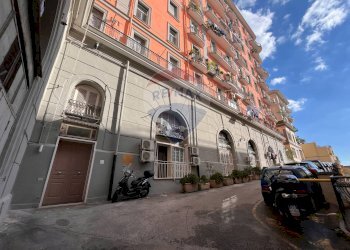 Edificio all\'aperto - Trilocale Via Torquato tasso
 
169, Napoli - foto 2