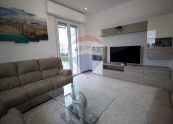 Soggiorno - Quadrilocale viale delle rimembranze
 
9, Ponte San Pietro - foto 11