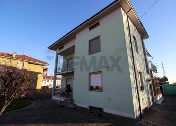 Edificio all\'aperto - Quadrilocale viale delle rimembranze
 
9, Ponte San Pietro - foto 22