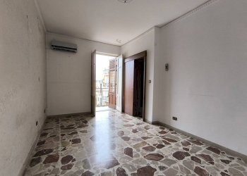 Foto 13 - Stabile - Palazzo Largo Castello
 
37, Ficarazzi - foto 13