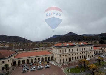 Edificio all\'aperto - Attico Piazza Marconi
 
24, Luino - foto 2