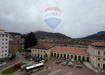 Edificio all\'aperto - Attico Piazza Marconi
 
24, Luino - foto 9