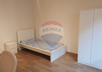 Camera / camera da letto - Terreno non edificabile via chanoux
 
12, Torino - foto 13