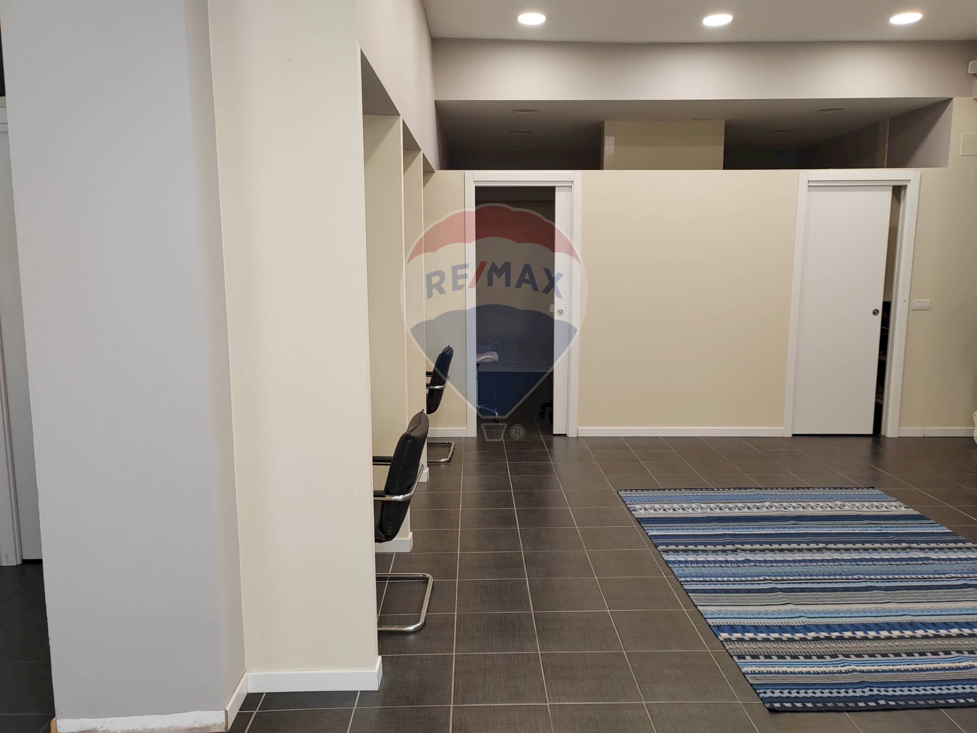 negozio - Shop via benedetto cairoli
 
4/b, Parma - photo 3