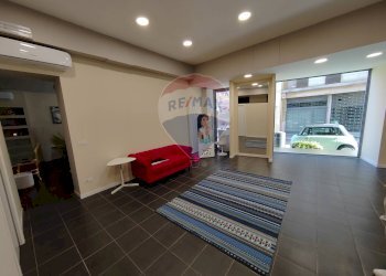 negozio - Shop via benedetto cairoli
 
4/b, Parma - photo 1