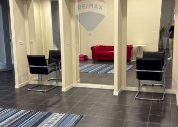 negozio - Shop via benedetto cairoli
 
4/b, Parma - photo 2