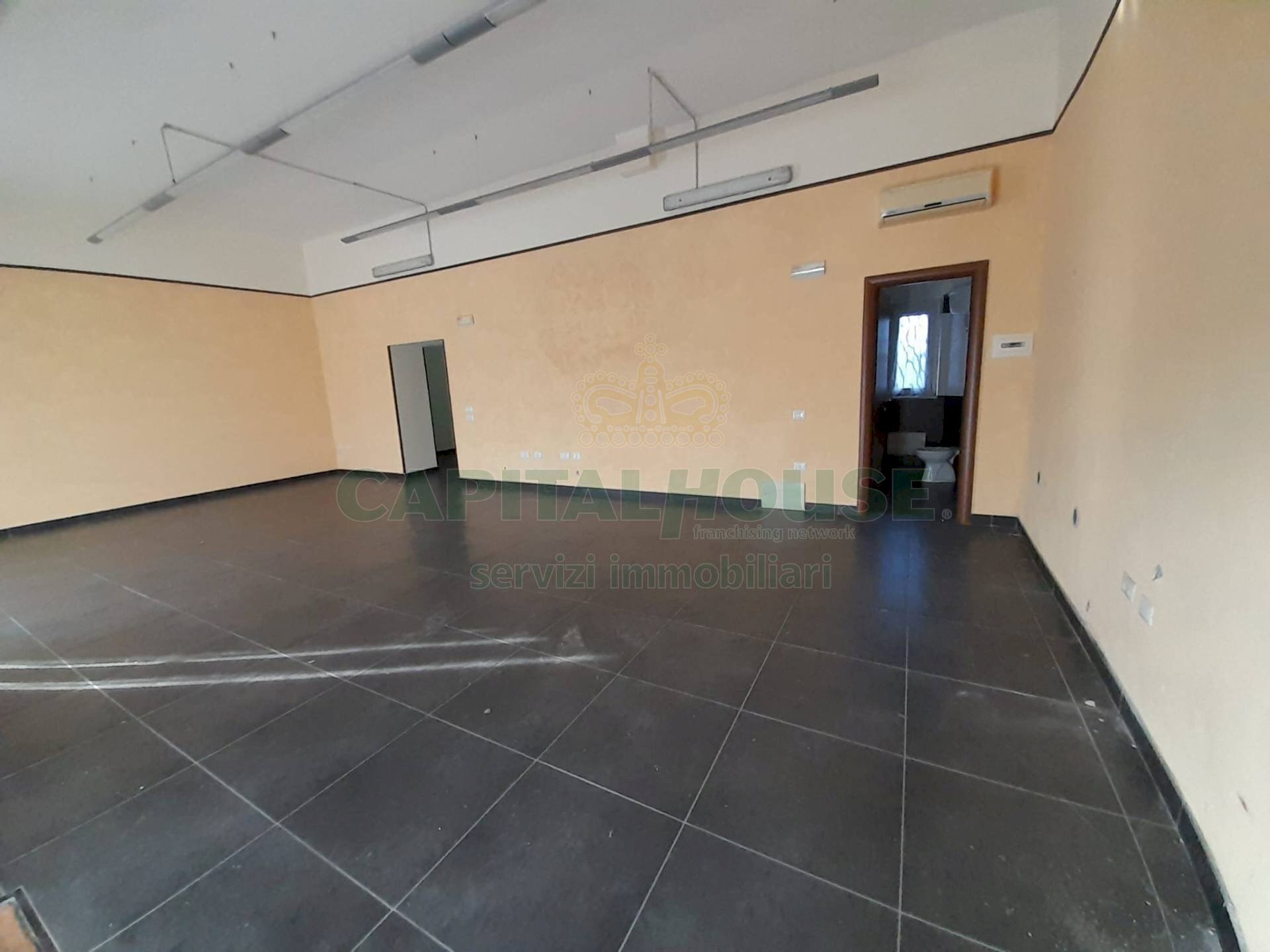 Foto 3 - Locale Commerciale Via XXV Aprile, Casagiove - foto 3