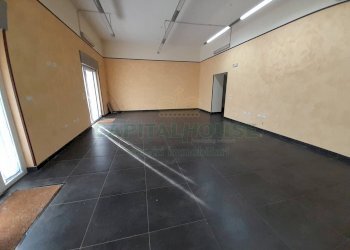 Foto 1 - Locale Commerciale Via XXV Aprile, Casagiove - foto 1