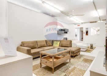 Soggiorno - Commercial Premises via sempione, Busto Arsizio - photo 4