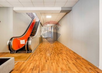 Hall / corridoio - Commercial Premises via sempione, Busto Arsizio - photo 19