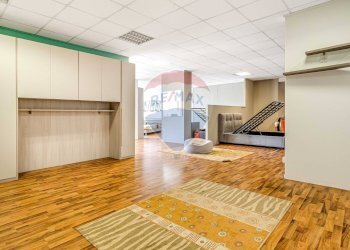 Soggiorno - Commercial Premises via sempione, Busto Arsizio - photo 21