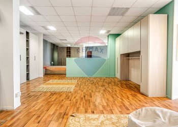 Ricezione / Lobby - Locale Commerciale via sempione, Busto Arsizio - foto 13