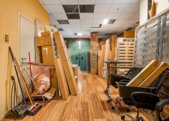 Dispensa di stoccaggio - Commercial Premises via sempione, Busto Arsizio - photo 5