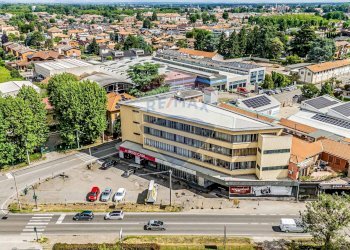 Edificio all\'aperto - Commercial Premises via sempione, Busto Arsizio - photo 16