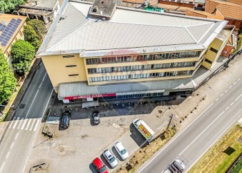 Edificio all\'aperto - Commercial Premises via sempione
 
120, Busto Arsizio - photo 5