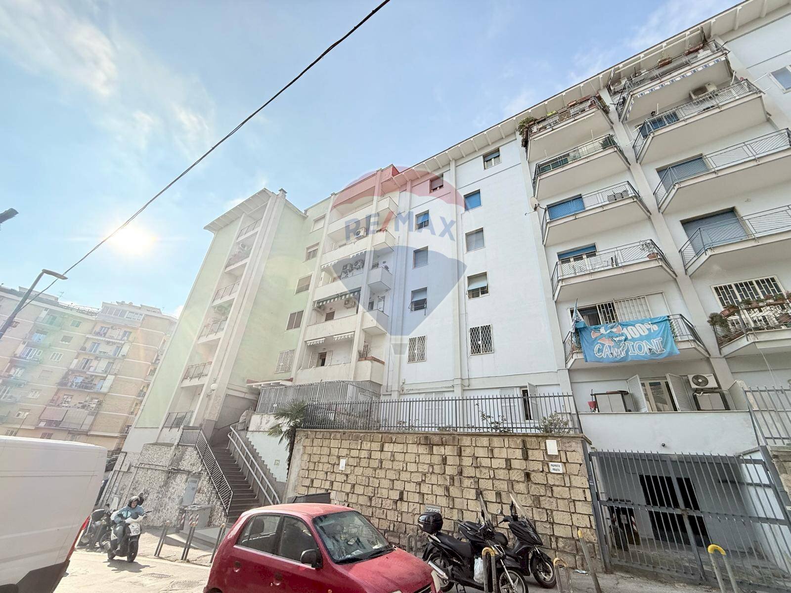 Edificio all\'aperto - Four-room apartment San Giacomo dei Capri
 
125 A, Napoli - photo 1