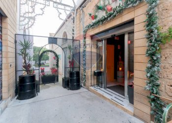 Edificio all\'aperto - Attività Commerciale piazza stazione, Carini - foto 2