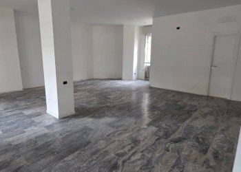 Foto 6 - Commercial Premises Via Leopardi
1, Opera - photo 6