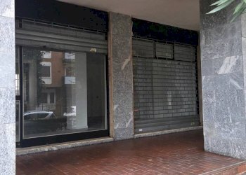 Foto 15 - Commercial Premises Via Leopardi
1, Opera - photo 15