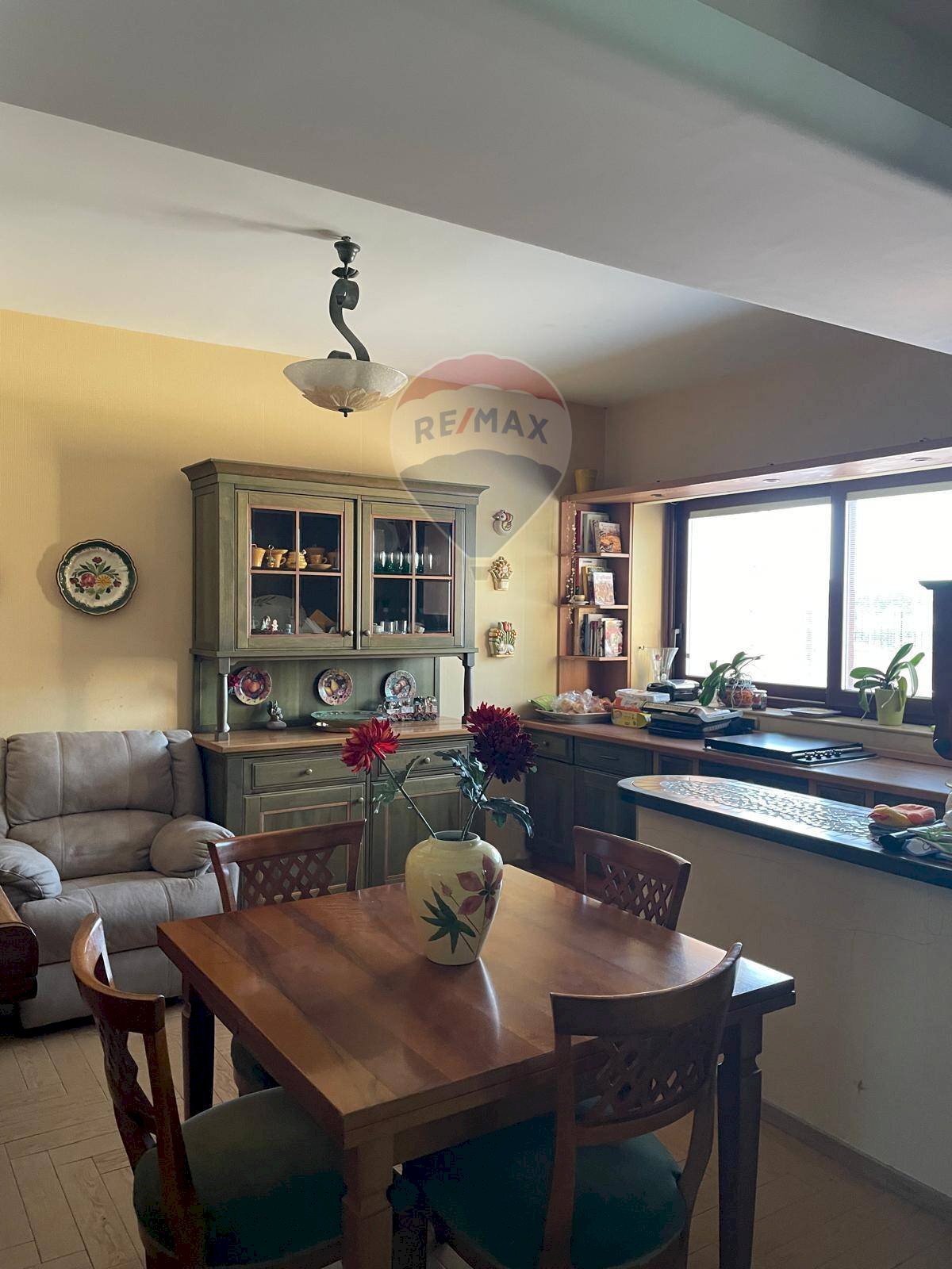 Sala da pranzo - Casa semi indipendente Via Grazia Deledda
 
124, Ragusa - foto 2