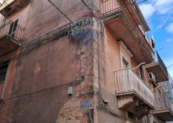 Edificio all\'aperto - Quadrilocale via belle
 
89, Ragusa - foto 5