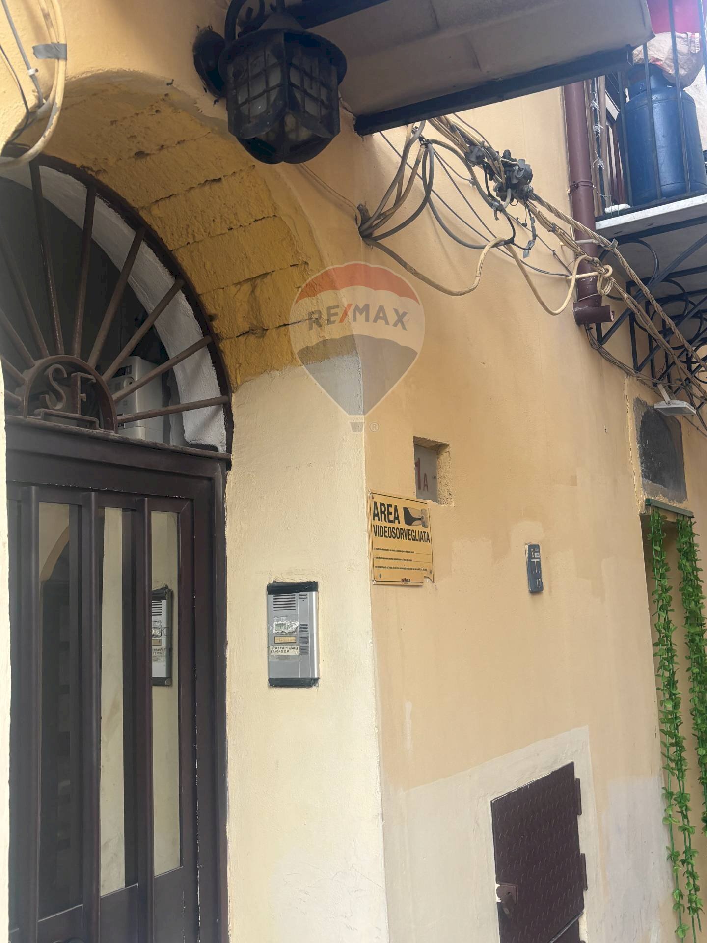 Edificio all\'aperto - Appartamento Vicolo Colluzio
 
1, Palermo - planimetria 1