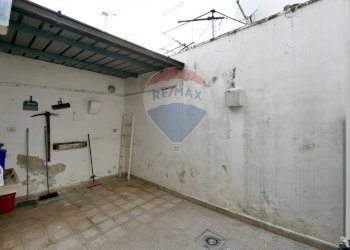 Cortile - Casa semi indipendente Via Angelo Lanzillotti
 
15/A, San Vito dei Normanni - foto 9