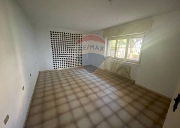 Stanza vuota - Villa Montesilvano - foto 32