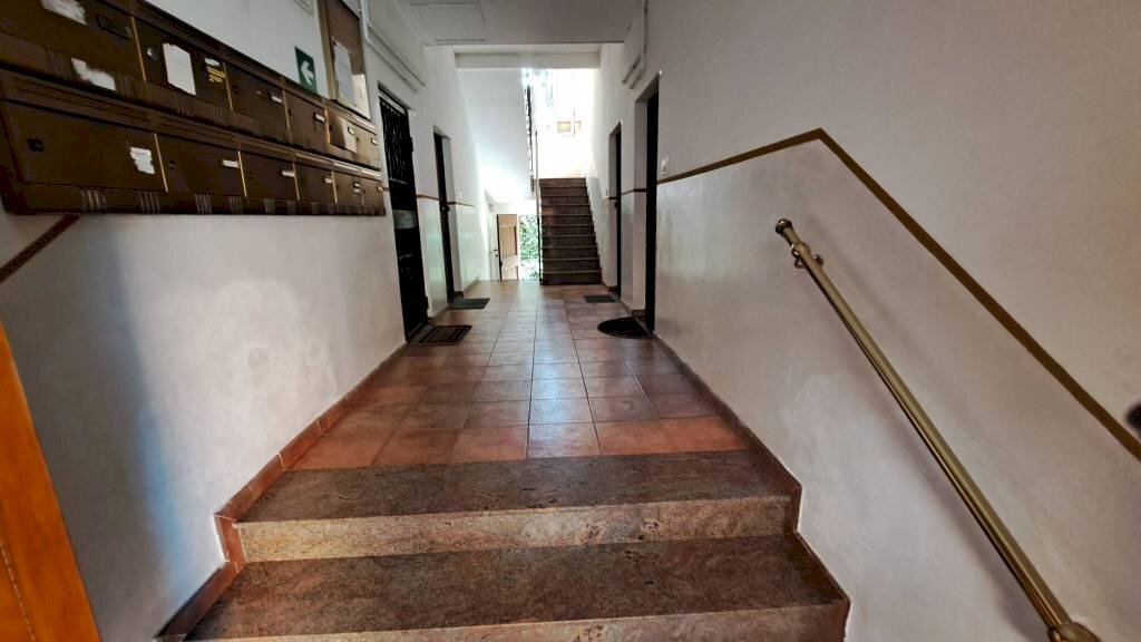 Interno palazzo - Warehouse via Carlo Cignani, Bologna (neighborhood Bolognina) - photo 1