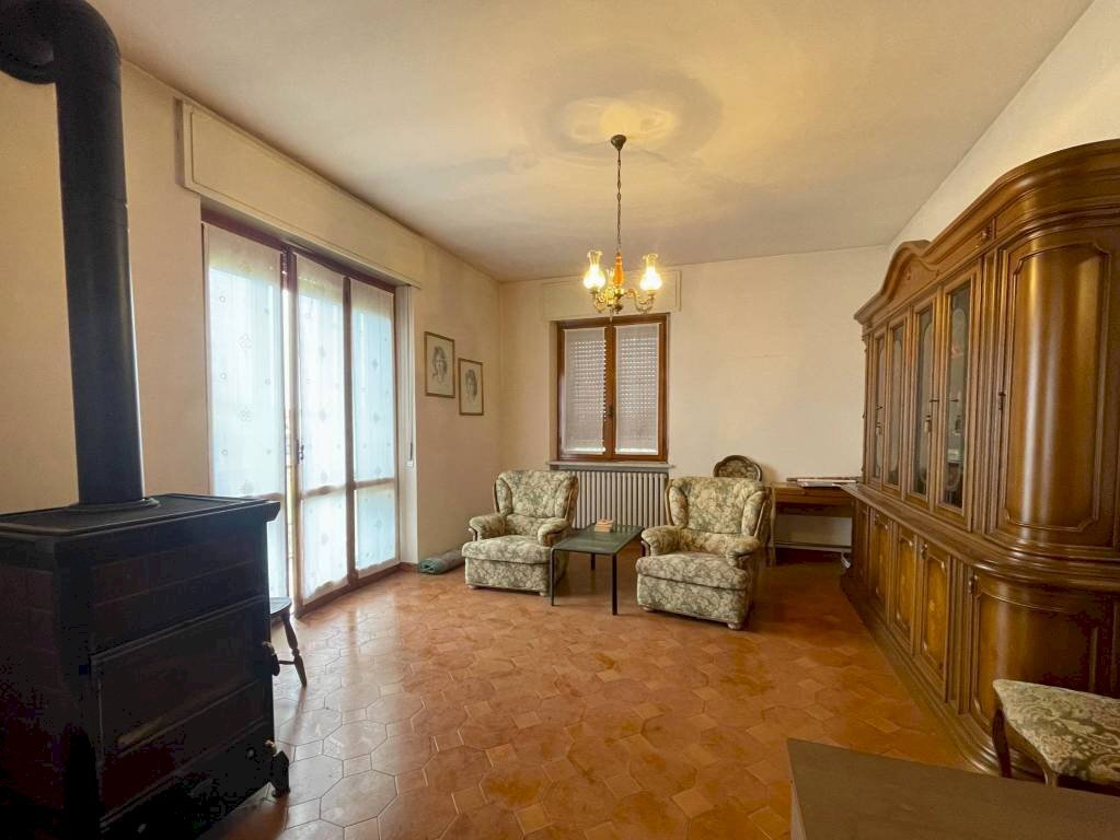 Salone - Villa via Pavesa, Alluvioni Piovera - foto 3