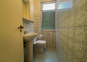 Bagno - Ufficio via Luigi Sada, Tortona - foto 3