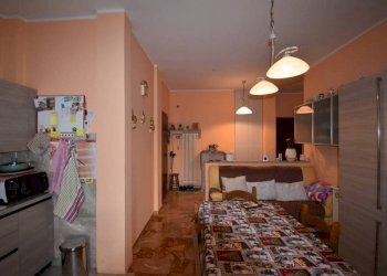 Cucina - Trilocale via Re Umberto, Montegrosso d'Asti - foto 5
