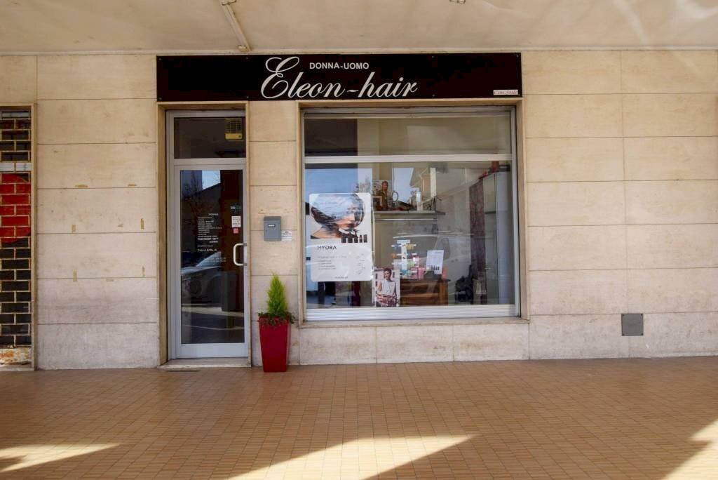 Facciata - Male - Female Hairdressers corso Europa, Mondovì - photo 1