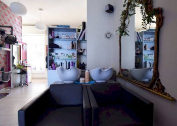 Interno non residenziale - Parrucchieri Uomo - Donna corso Europa, Mondovì - foto 3