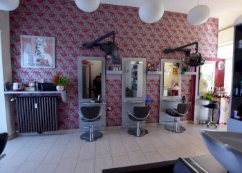 Interno non residenziale - Parrucchieri Uomo - Donna corso Europa, Mondovì - foto 9