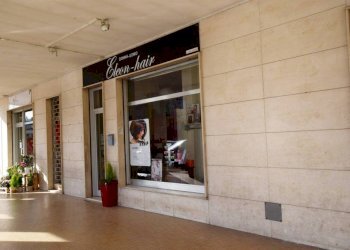 Interno palazzo - Parrucchieri Uomo - Donna corso Europa, Mondovì - foto 11