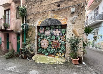 Foto 7 - Magazzino via trionfo
 
1, Carini - foto 7