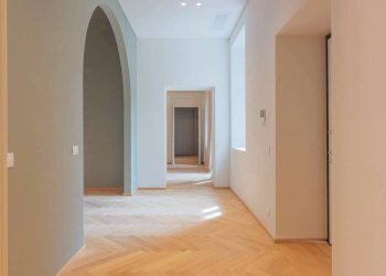 Corridoio - Appartamento via Vittorio Emanuele II, 38, Chieri - foto 6