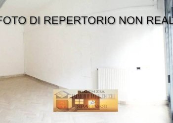 Interno non residenziale - Negozio viale Alessandro Guidoni, Firenze (zona Santa Maria Novella) - foto 17